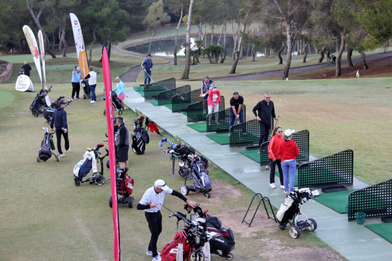 Un total de 168 golfistas participan en la cuarta prueba del Circuito de Golf Grupo Soledad