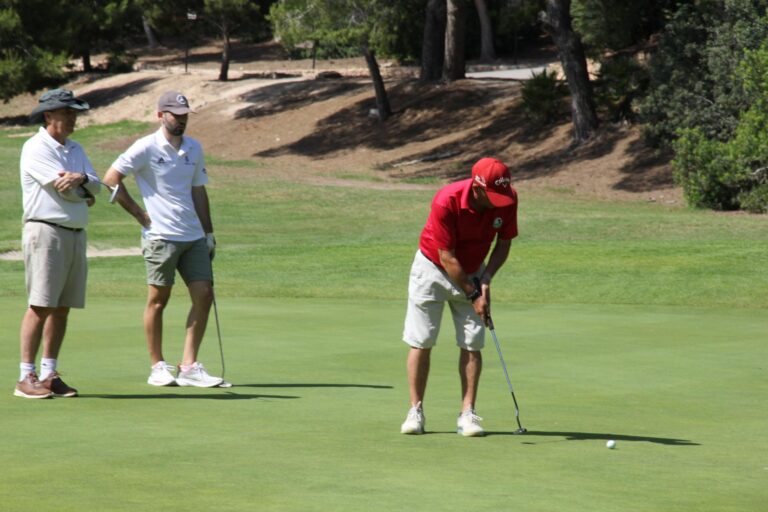 Calor intenso en la novena jornada del Circuito Grupo Soledad celebrado en Villamartín Golf